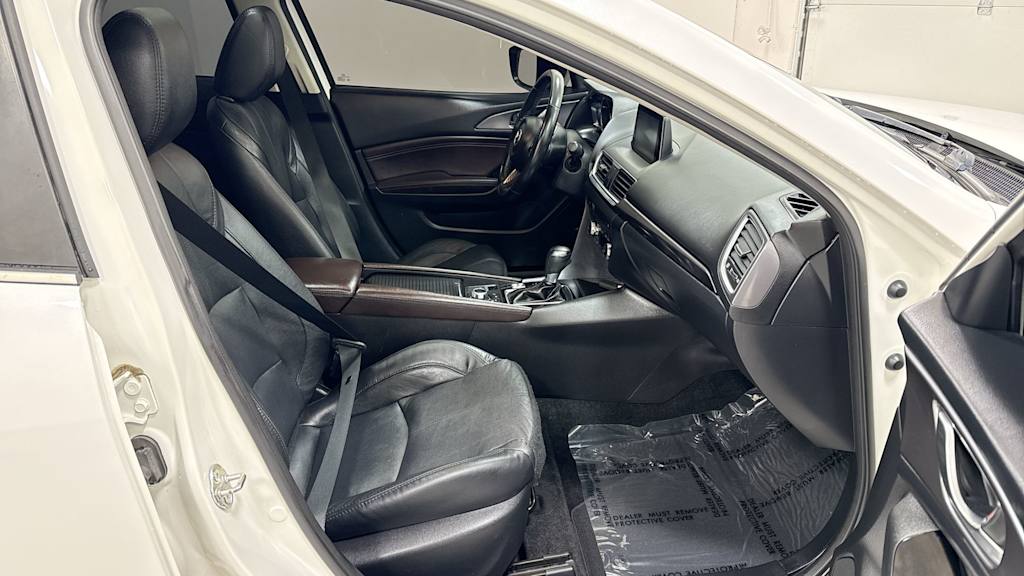 2018 Mazda Mazda3 i Grand Touring 32
