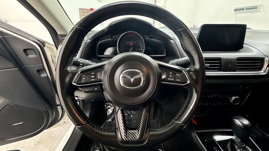 2018 Mazda Mazda3 i Grand Touring 9