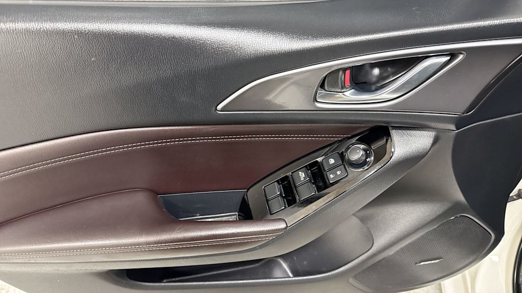 2018 Mazda Mazda3 i Grand Touring 25
