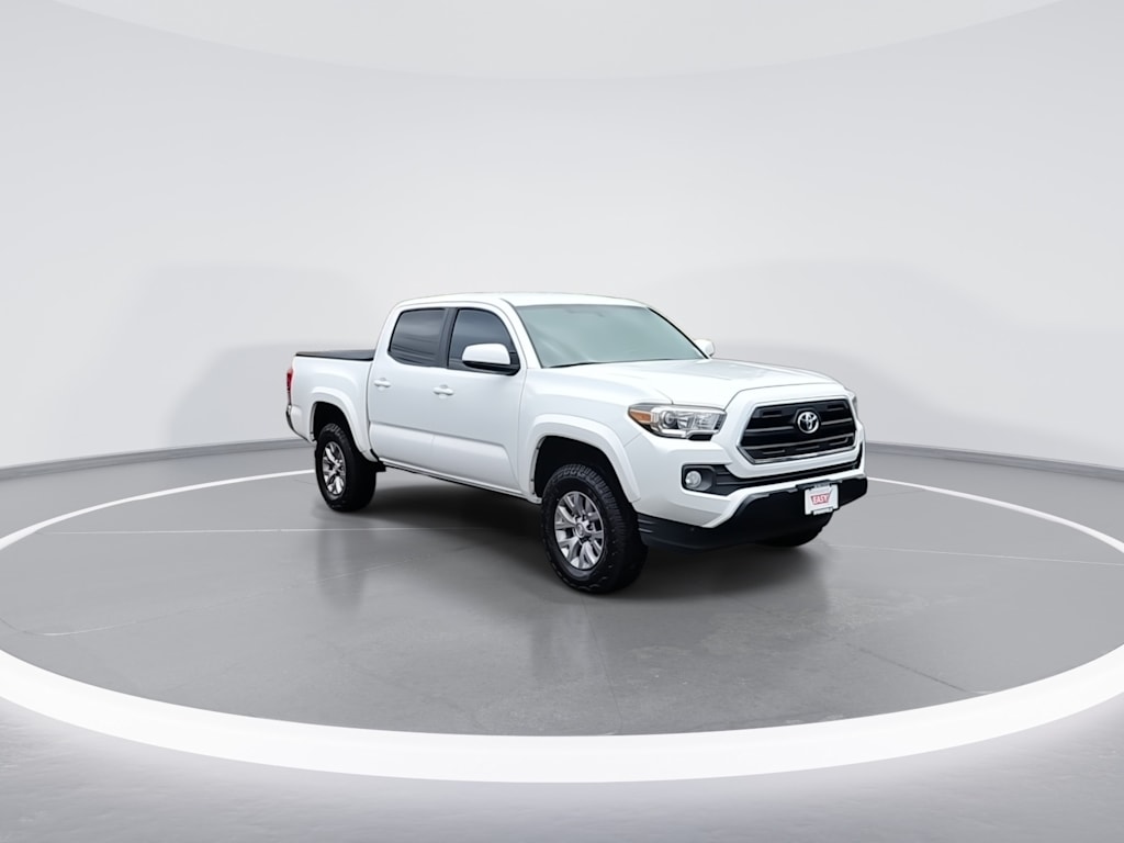 Thumbnail: 2017 Toyota Tacoma - 5