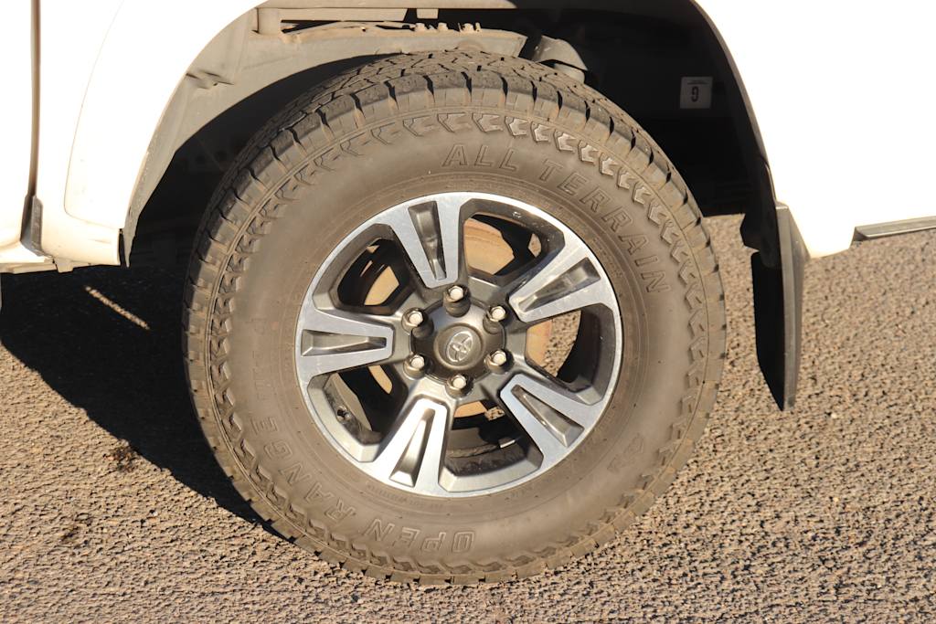 Thumbnail: 2017 Toyota Tacoma - 4