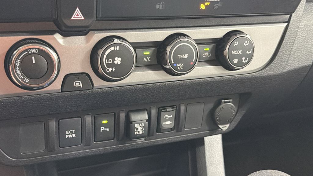 Thumbnail: 2019 Toyota Tacoma - 27