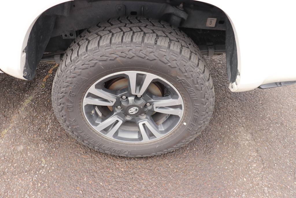 Thumbnail: 2019 Toyota Tacoma - 7