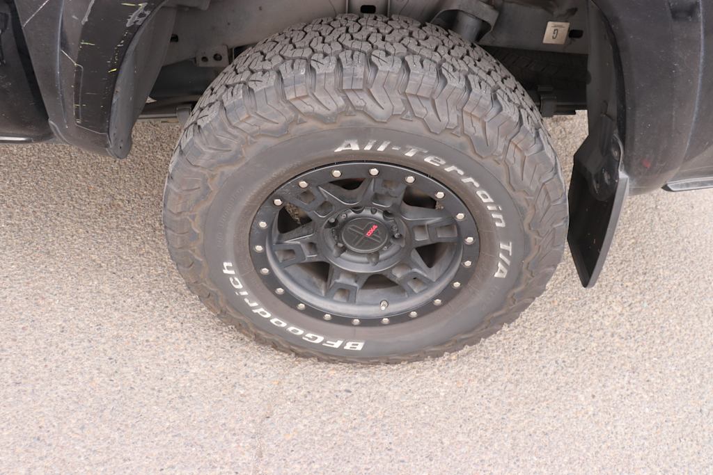 Thumbnail: 2016 Toyota Tacoma - 7