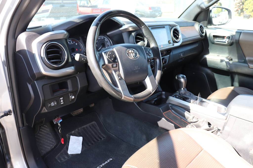 Thumbnail: 2016 Toyota Tacoma - 2