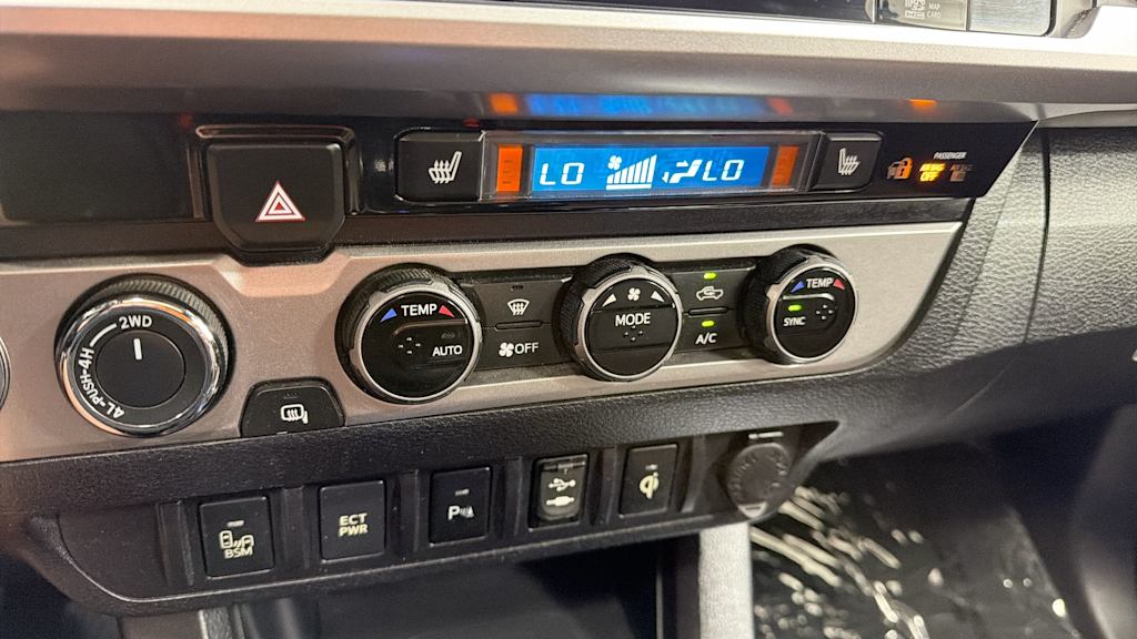 Thumbnail: 2016 Toyota Tacoma - 29