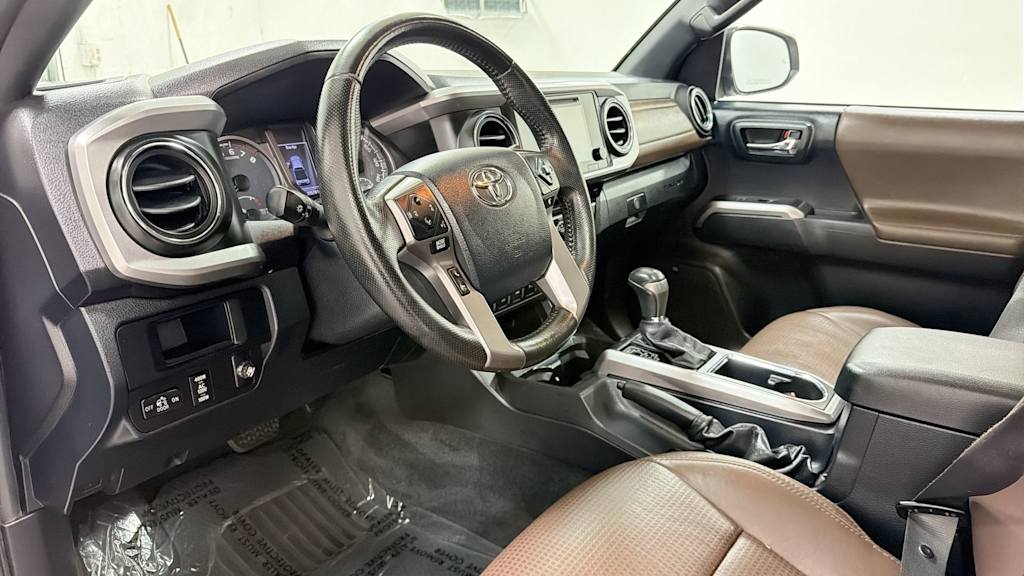 Thumbnail: 2016 Toyota Tacoma - 2