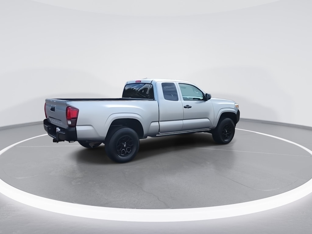 Thumbnail: 2022 Toyota Tacoma - 7