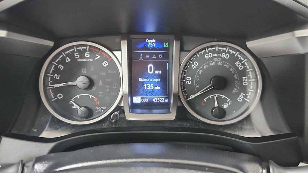 Thumbnail: 2022 Toyota Tacoma - 15