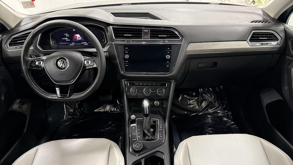 Thumbnail: 2021 Volkswagen Tiguan - 14