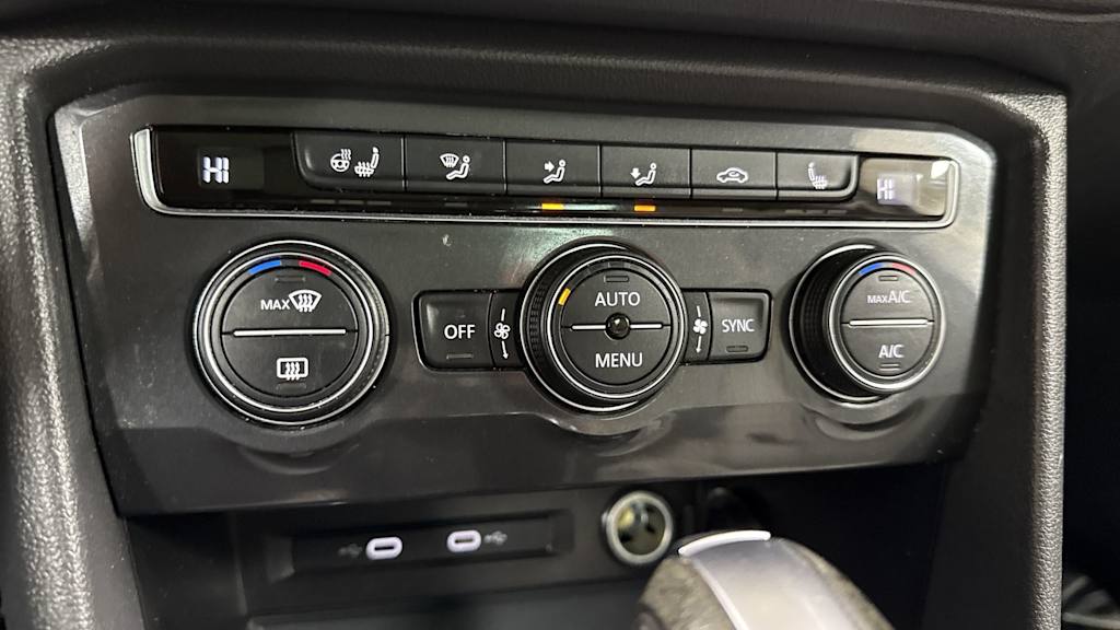 Thumbnail: 2021 Volkswagen Tiguan - 29