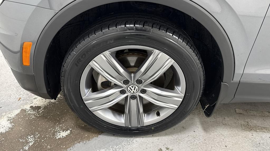 Thumbnail: 2021 Volkswagen Tiguan - 8