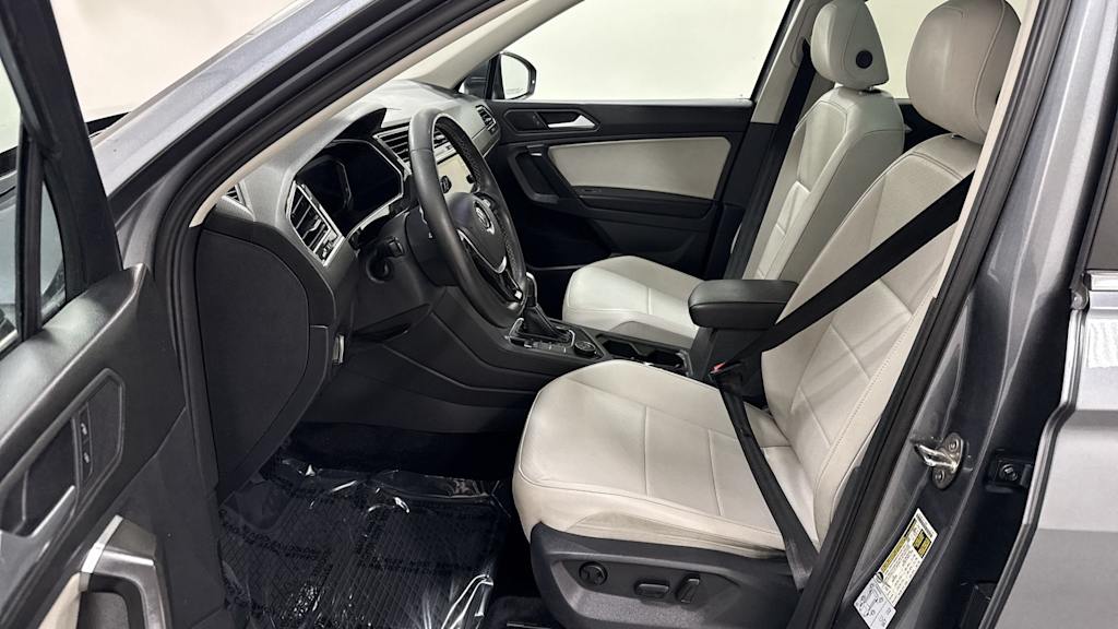 Thumbnail: 2021 Volkswagen Tiguan - 11