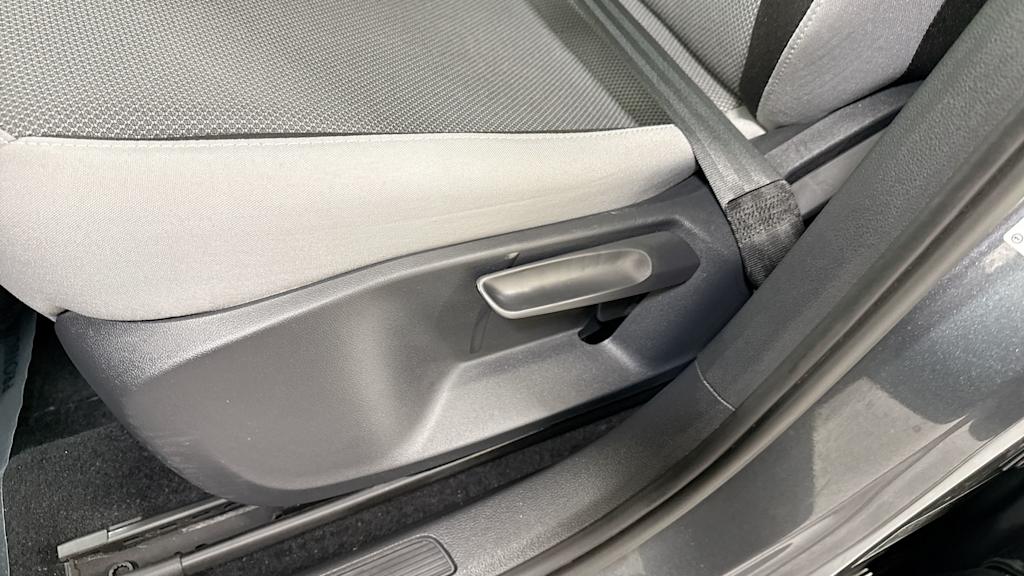 Thumbnail: 2022 Volkswagen Taos - 24