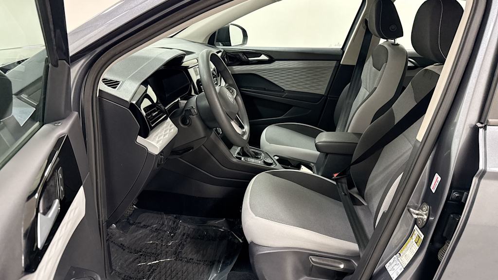 Thumbnail: 2022 Volkswagen Taos - 11