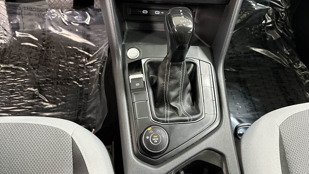 Thumbnail: 2022 Volkswagen Taos - 16