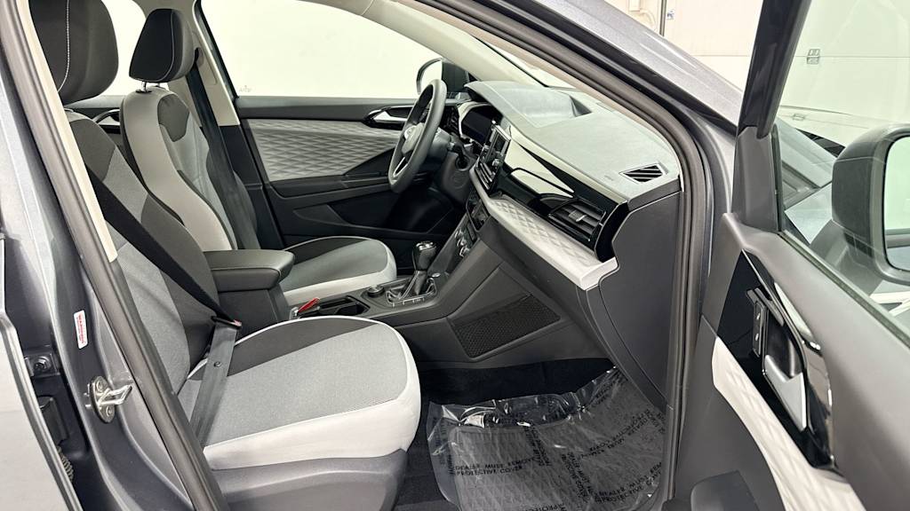 Thumbnail: 2022 Volkswagen Taos - 30