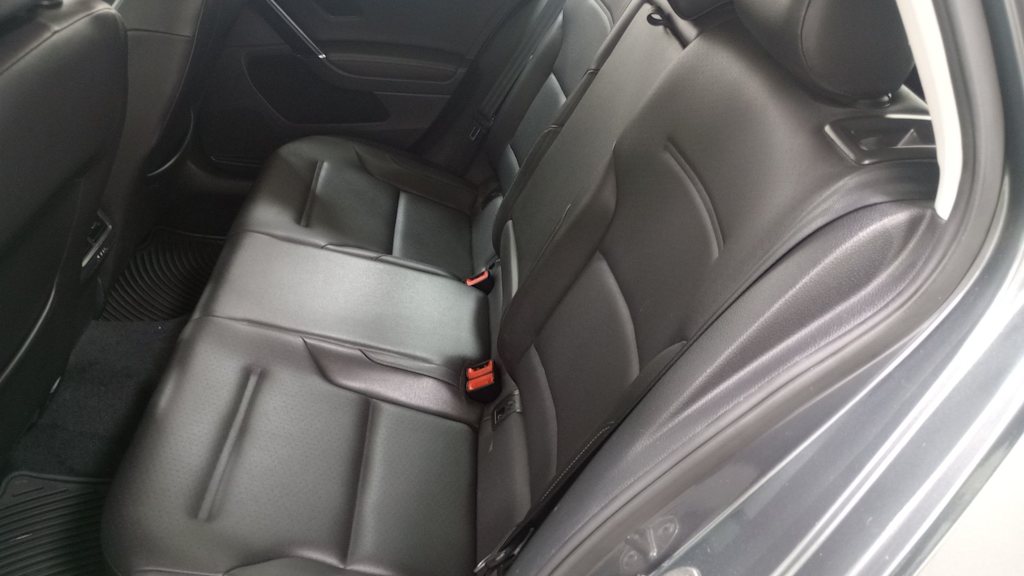 2015 Volkswagen Golf S 11