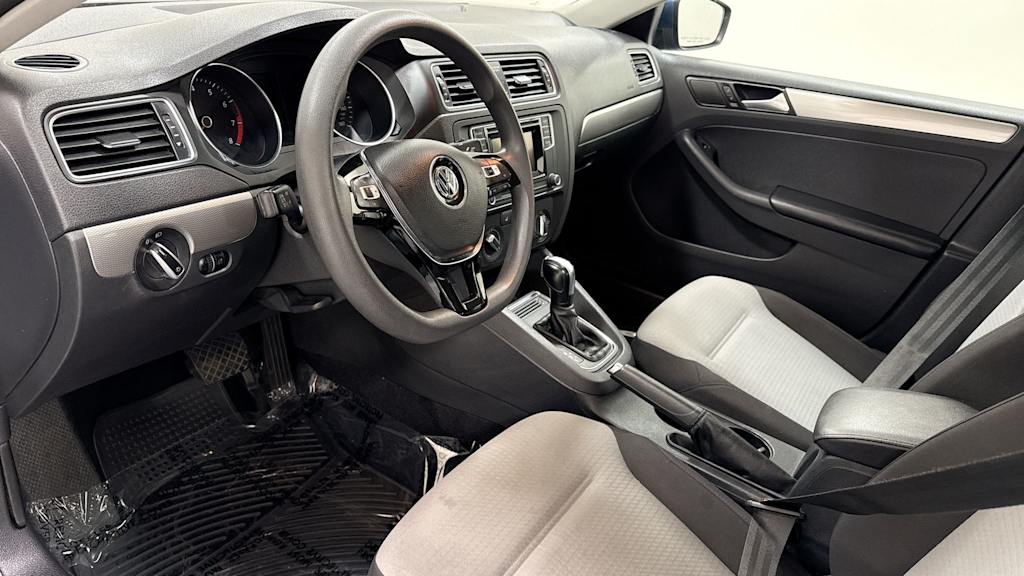 Thumbnail: 2018 Volkswagen Jetta - 2