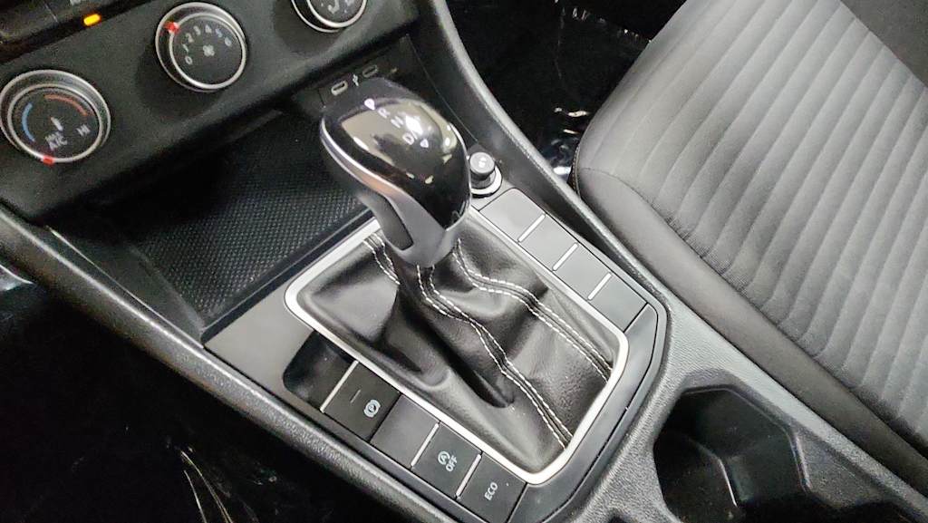 Thumbnail: 2024 Volkswagen Jetta - 14