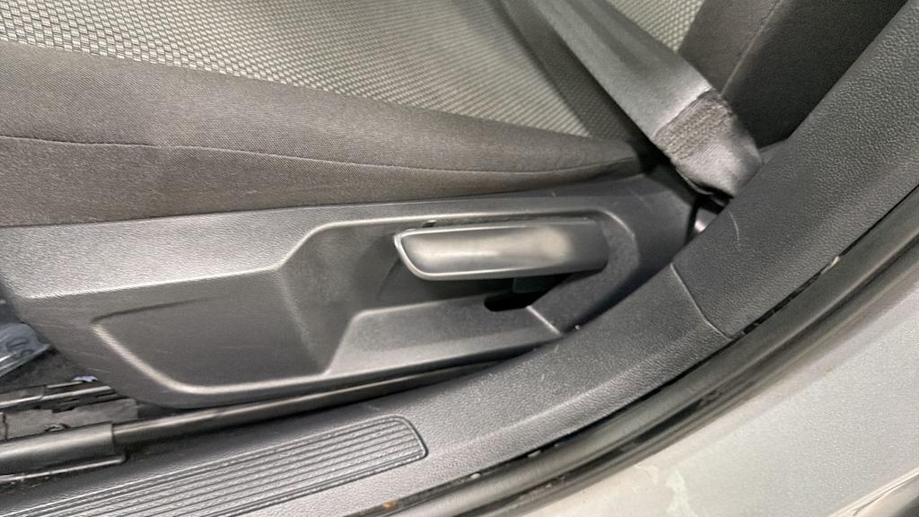 Thumbnail: 2021 Volkswagen Jetta - 25