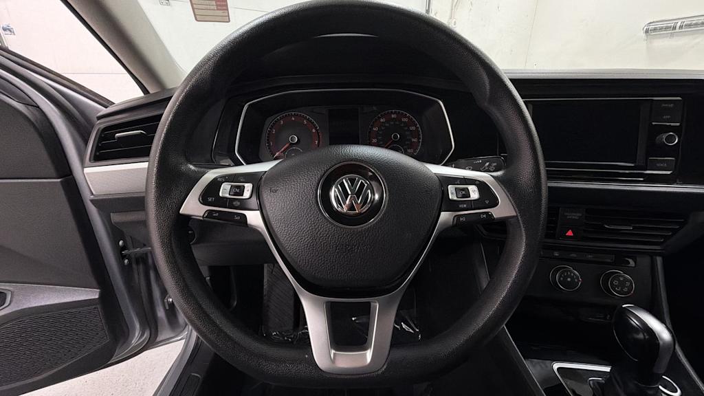 Thumbnail: 2021 Volkswagen Jetta - 9