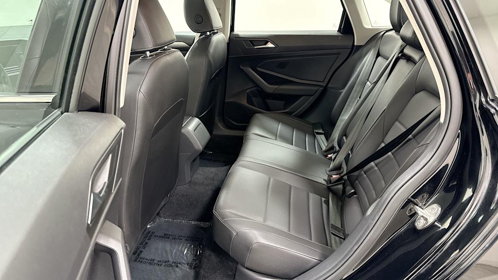 2021 Volkswagen Jetta SE 12