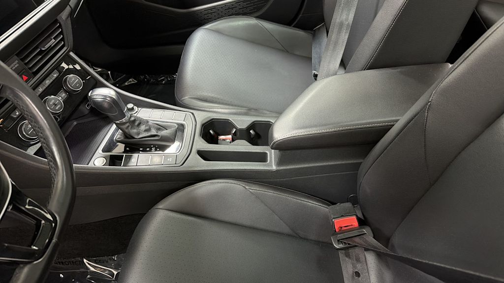 Thumbnail: 2019 Volkswagen Jetta - 11