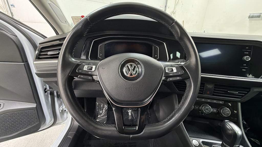 Thumbnail: 2019 Volkswagen Jetta - 9