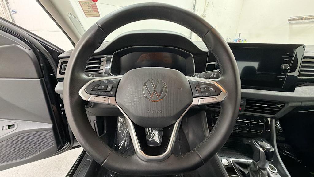 Thumbnail: 2025 Volkswagen Jetta - 9