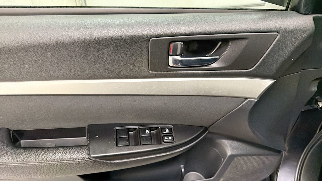 Thumbnail: 2010 Subaru Legacy - 26