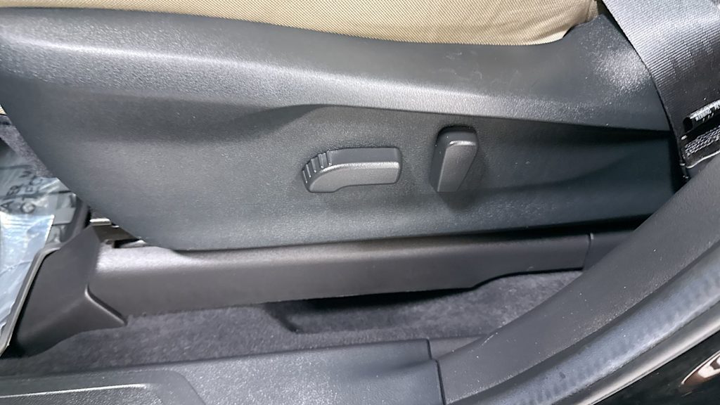 Thumbnail: 2023 Subaru Ascent - 25