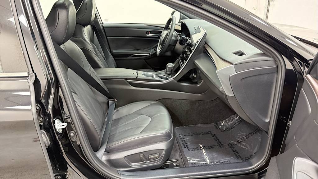 Thumbnail: 2022 Toyota Avalon - 30