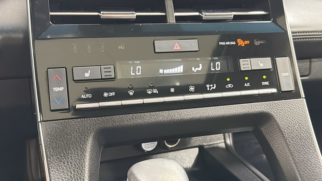 Thumbnail: 2022 Toyota Avalon - 26