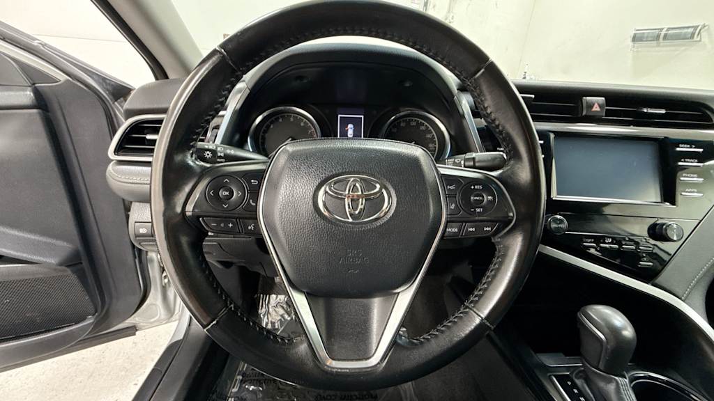 2019 Toyota Camry SE 10