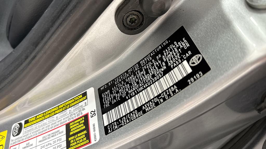 2019 Toyota Camry SE 20