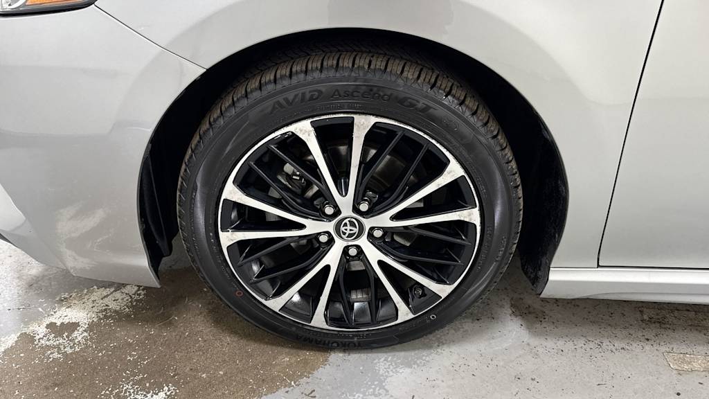 2019 Toyota Camry SE 8