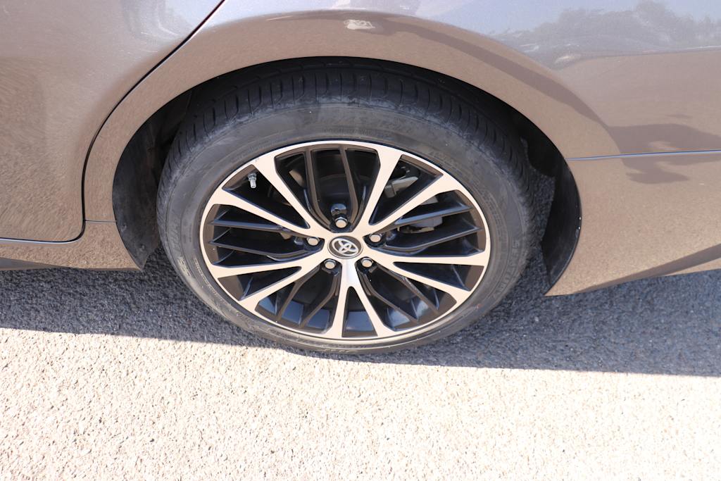 Thumbnail: 2019 Toyota Camry - 7