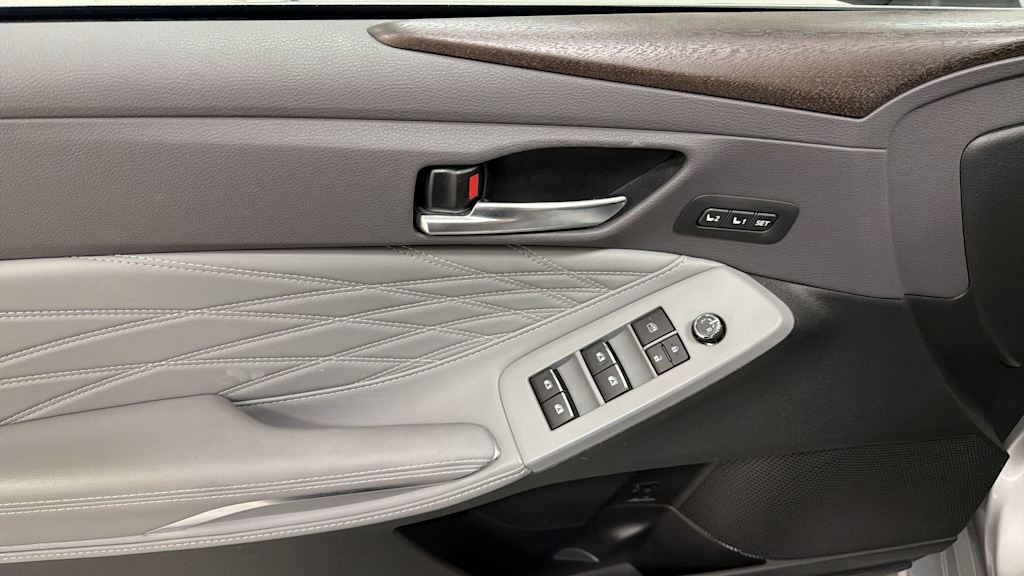 Thumbnail: 2019 Toyota Avalon - 26