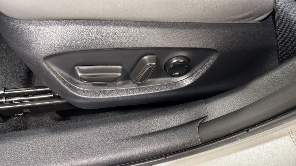 Thumbnail: 2019 Toyota Avalon - 25