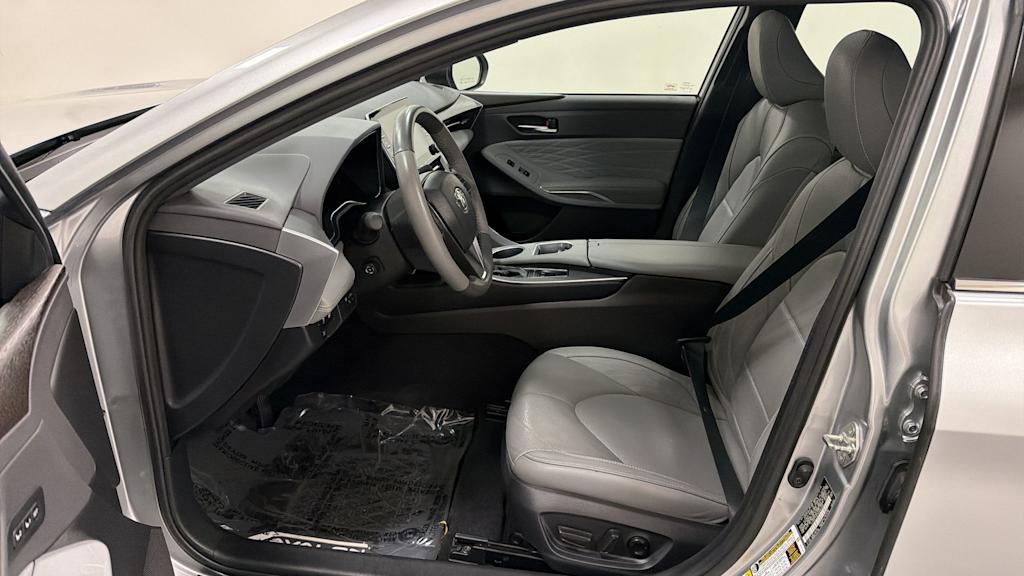 Thumbnail: 2019 Toyota Avalon - 10