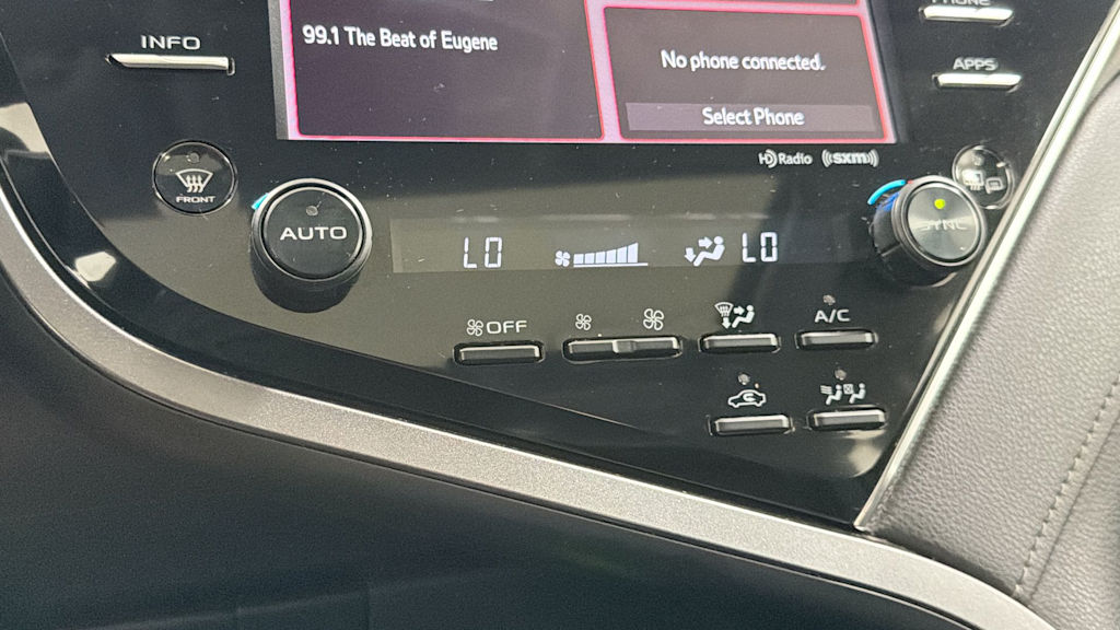 Thumbnail: 2018 Toyota Camry - 26