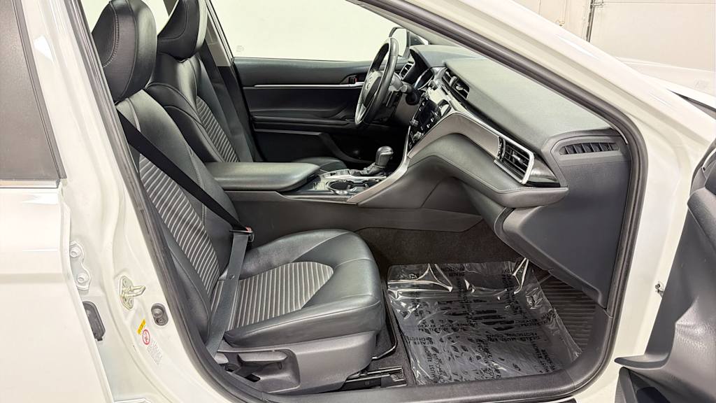 Thumbnail: 2018 Toyota Camry - 30