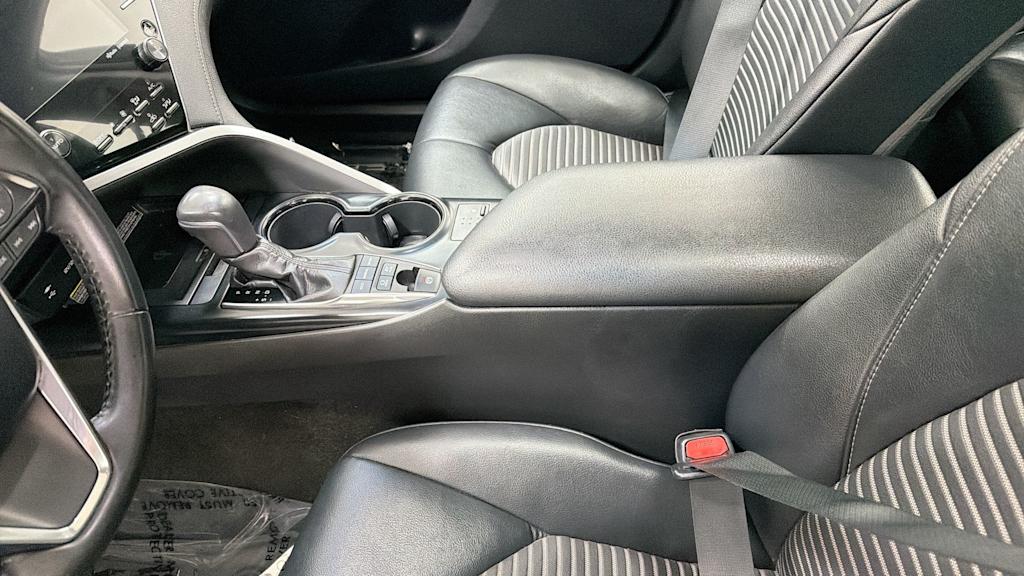 Thumbnail: 2018 Toyota Camry - 11