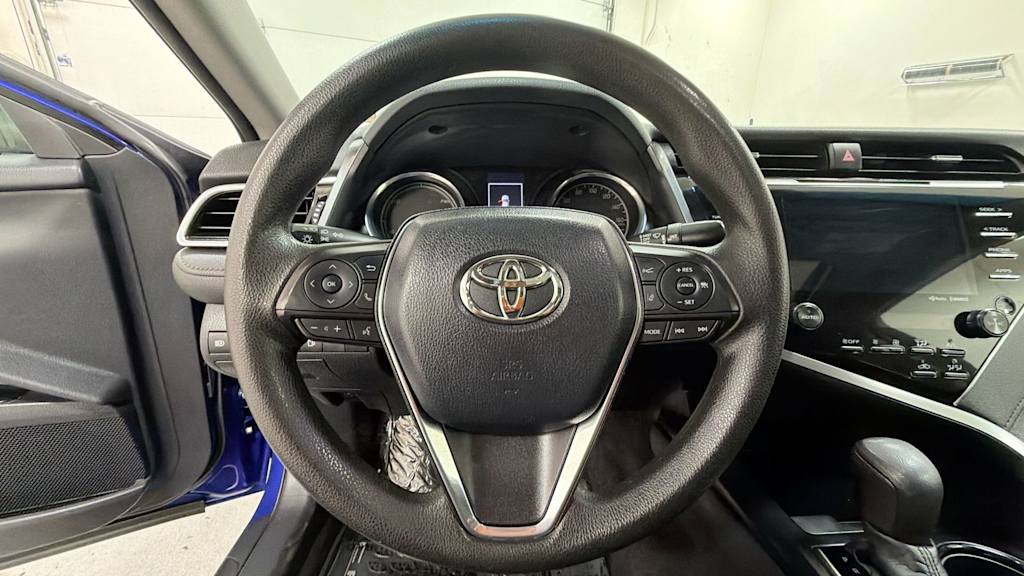 Thumbnail: 2018 Toyota Camry - 9