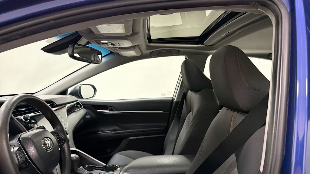 Thumbnail: 2018 Toyota Camry - 11
