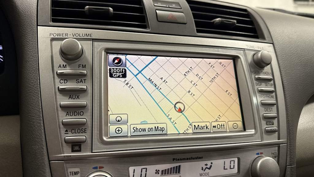 Thumbnail: 2011 Toyota Camry - 28