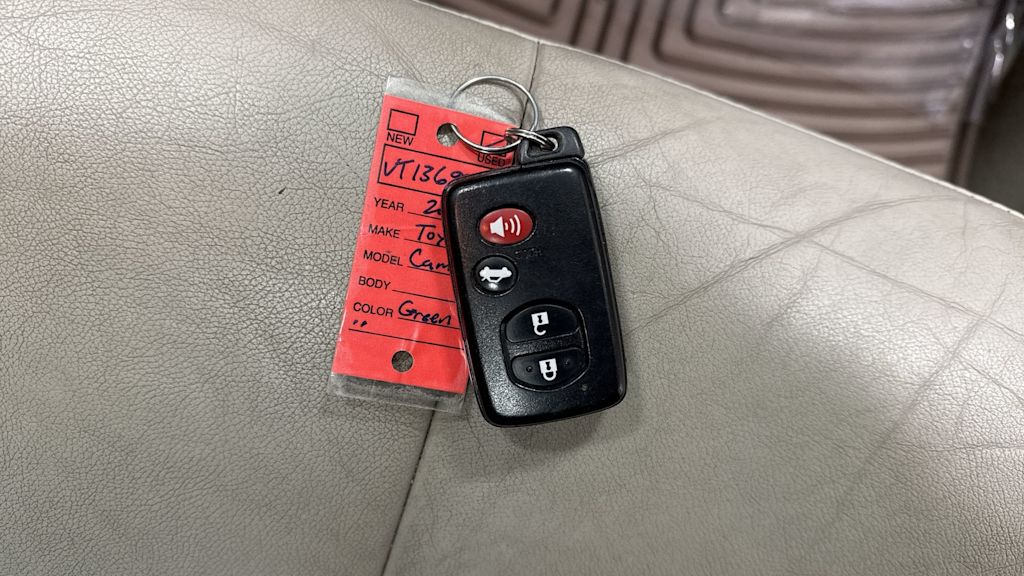 Thumbnail: 2011 Toyota Camry - 18