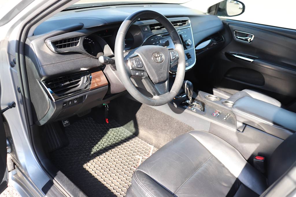 Thumbnail: 2015 Toyota Avalon - 2