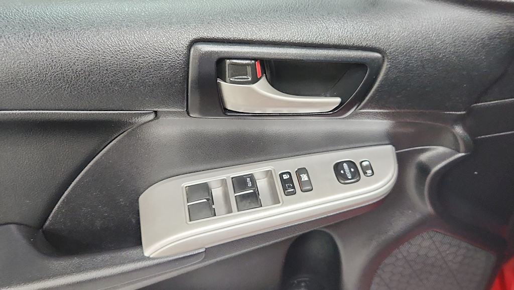 Thumbnail: 2014 Toyota Camry - 25